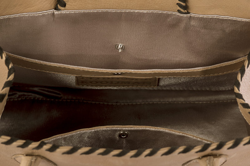 Dress handbag in camel beige and dark brown leather - Rear view